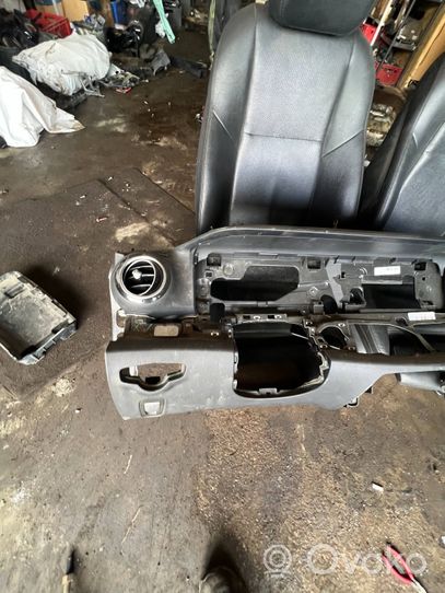 Mercedes-Benz E W213 Tableau de bord a2136809404