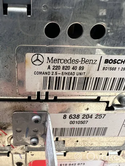 Mercedes-Benz S W220 Radio/CD/DVD/GPS-pääyksikkö A2208204089