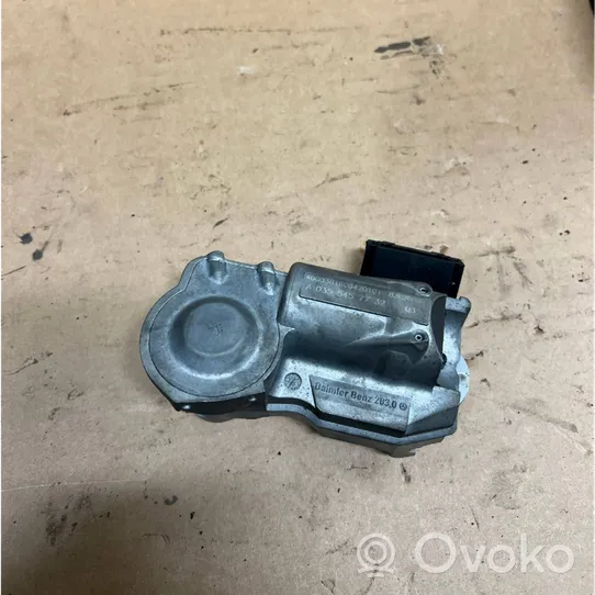 Mercedes-Benz E W211 Blocchetto del volante A0355457732