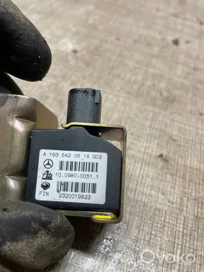 Mercedes-Benz ML W163 ESP acceleration yaw rate sensor A1635420618