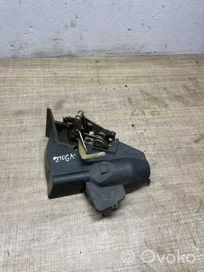 Mercedes-Benz E W210 Rear door lock A2027300535