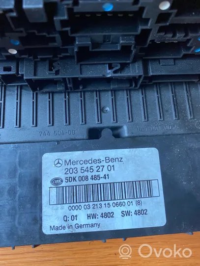 Mercedes-Benz C W203 Module de fusibles 2035452701