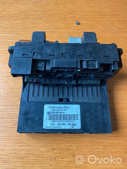 Mercedes-Benz C W203 Module de fusibles 2035452701