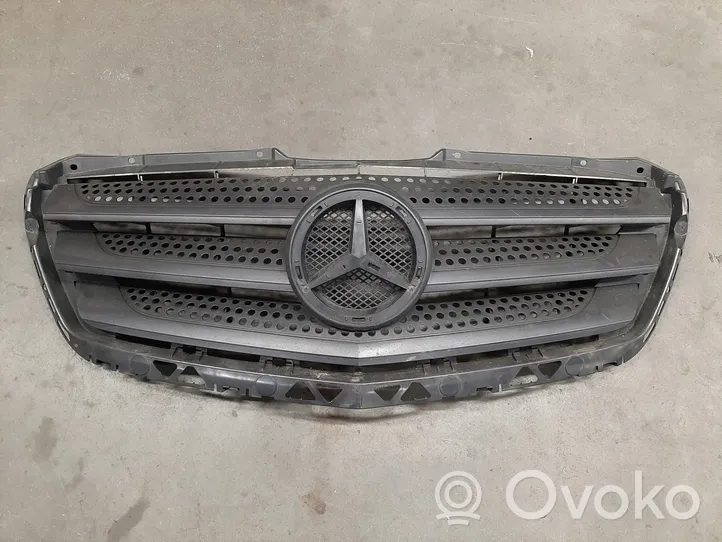 Mercedes-Benz Sprinter W906 Maskownica / Grill / Atrapa górna chłodnicy A9068880523