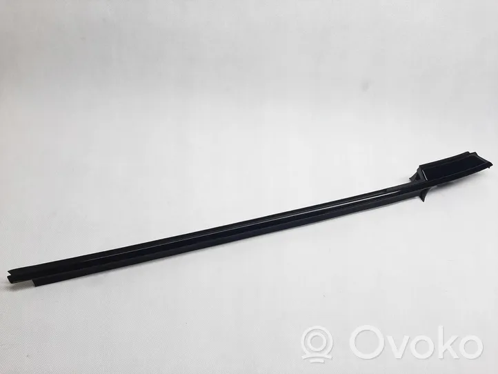 BMW 4 F32 F33 Rail de pare-brise de porte avant 7295571