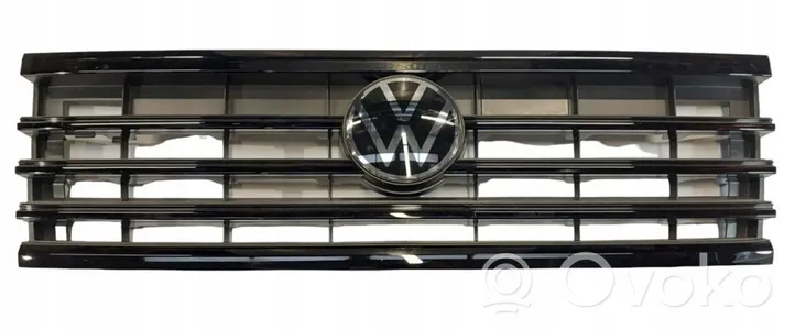 Volkswagen Touareg III Grotelės priekinės 760853653B