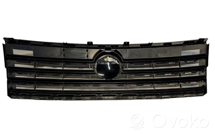 Volkswagen Touareg III Grotelės priekinės 760853653B