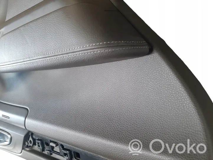 Porsche Cayenne (92A) Rivestimento del pannello della portiera posteriore 7P5867211K