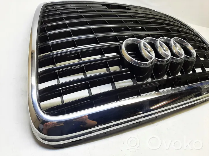 Audi A6 S6 C6 4F Priekšējais režģis 4F0853651AN