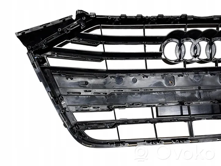 Audi A8 S8 D5 Maskownica / Grill / Atrapa górna chłodnicy 4N0853651H