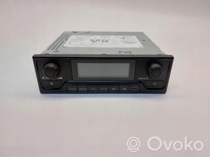 Mercedes-Benz Sprinter W907 W910 Panel / Radioodtwarzacz CD/DVD/GPS A9078208200