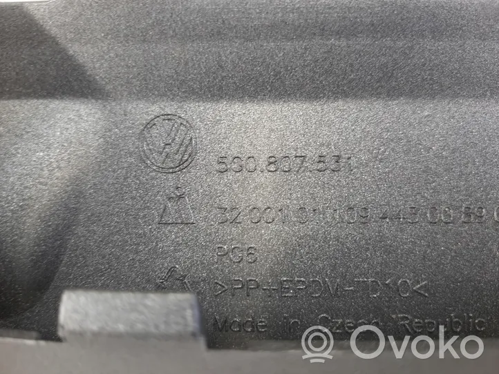 Volkswagen Golf VII Listwa zderzaka przedniego 5G0807531