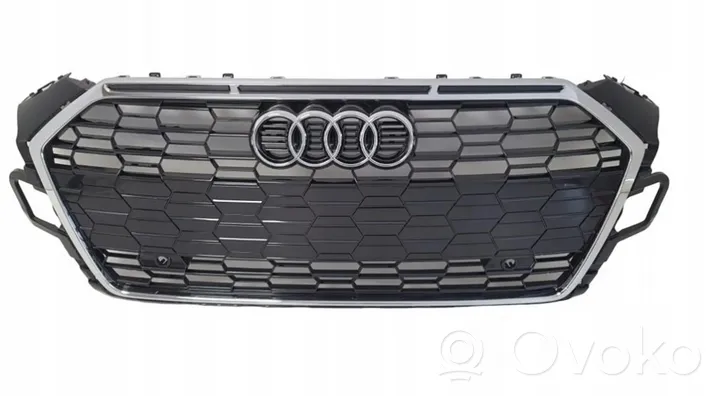Audi A5 Grotelės viršutinės 8W6853651BE