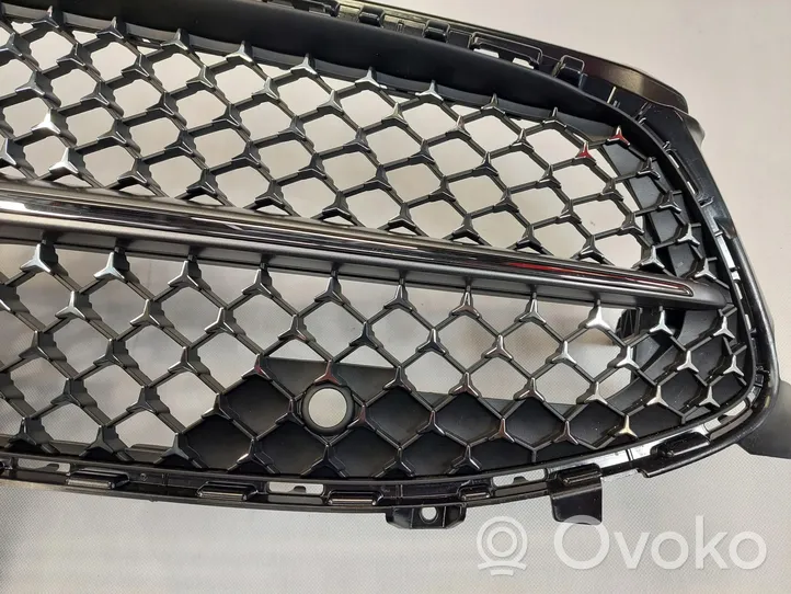 Mercedes-Benz CLA C118 X118 Atrapa chłodnicy / Grill A1188883800