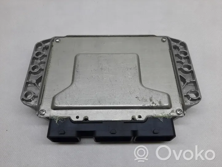 Renault Clio IV Komputer / Sterownik ECU silnika V29034179A