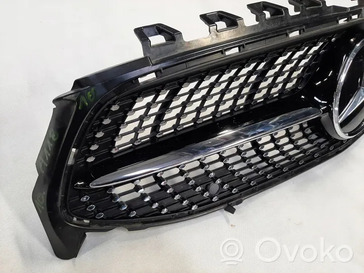 Mercedes-Benz CLA C118 X118 Atrapa chłodnicy / Grill A1188880200