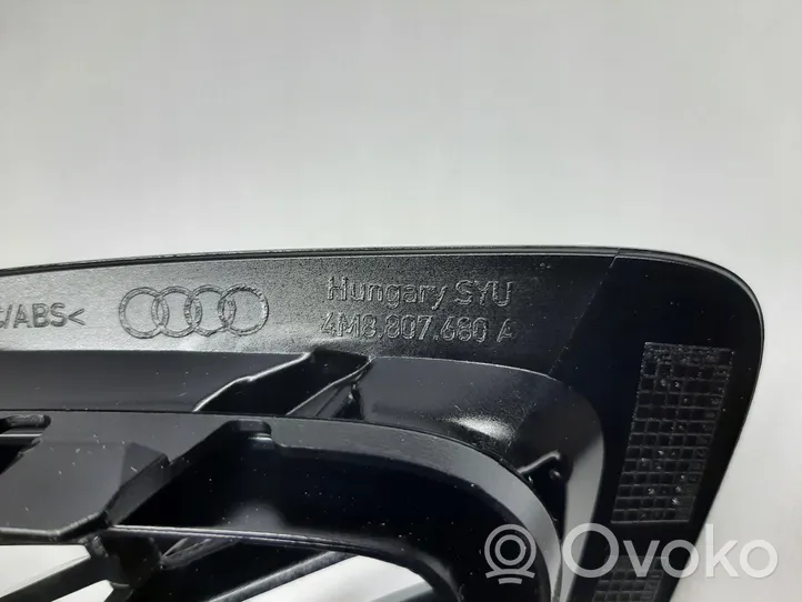 Audi RS Q8 Grotelės apatinės (trijų dalių) 4M8807680A