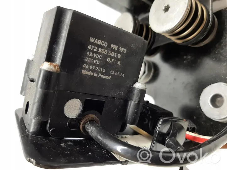BMW 5 F10 F11 Air suspension compressor/pump 6789450