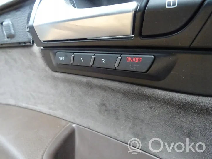 Audi Q7 4L Apmušimas priekinių durų (obšifke) 4L1867105A