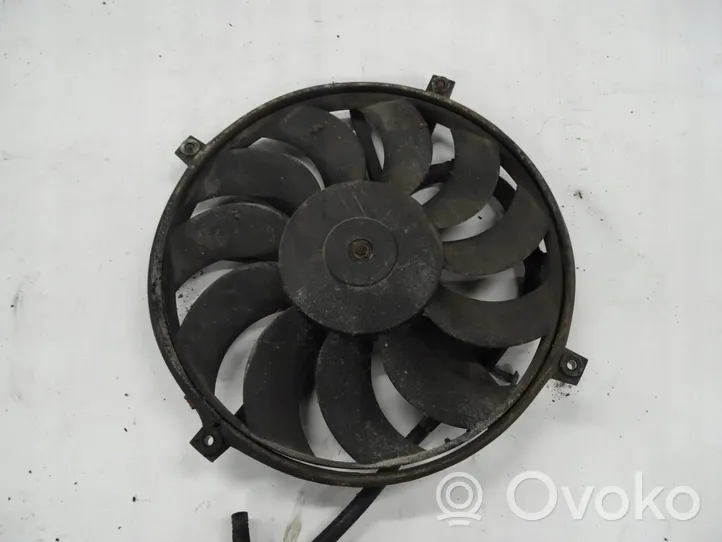 Audi A8 S8 D2 4D Ventilatore di raffreddamento elettrico del radiatore 4D0121308