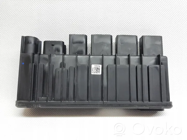 BMW 1 F20 F21 Aizdedzes spoļu bloks "Komutators" 8638551