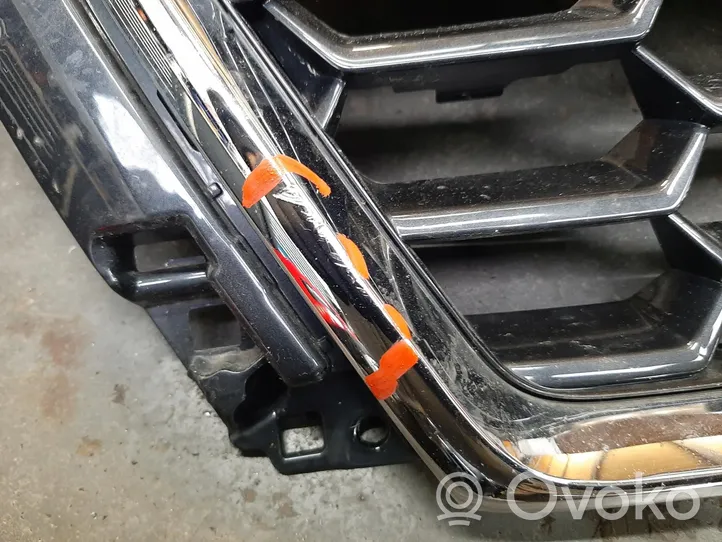 Audi A3 8Y Maskownica / Grill / Atrapa górna chłodnicy 8Y0853651A