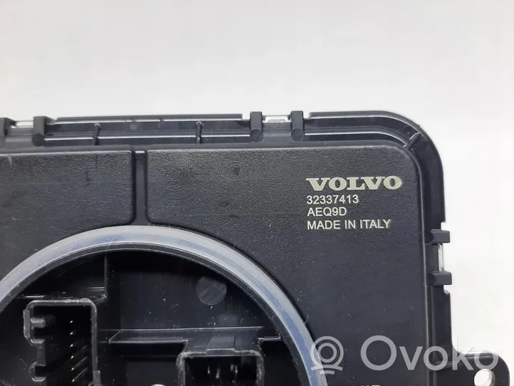 Volvo XC90 LED-liitäntälaitteen ohjausmoduuli 32337413