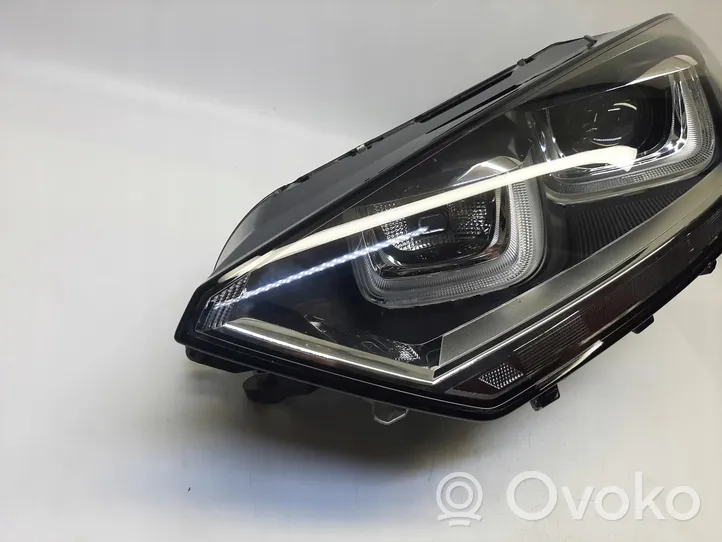 Volkswagen Golf Sportsvan Lampa przednia 517941033B