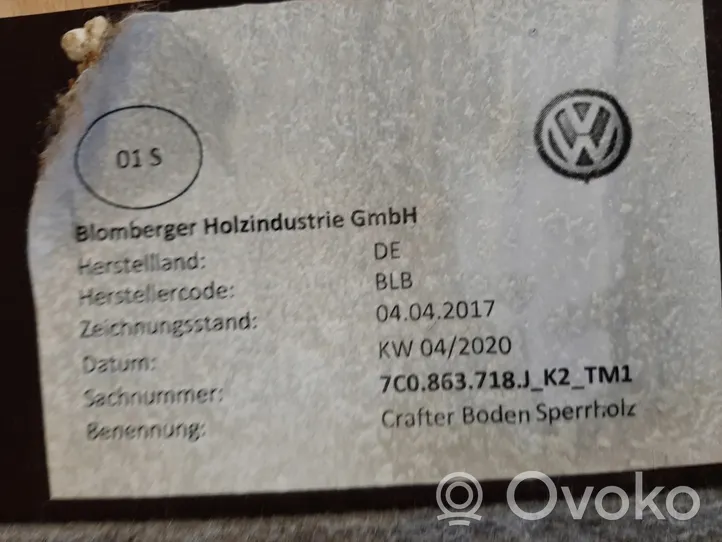 Volkswagen Crafter Tavaratilan pohjan paneeli 7C0863718J