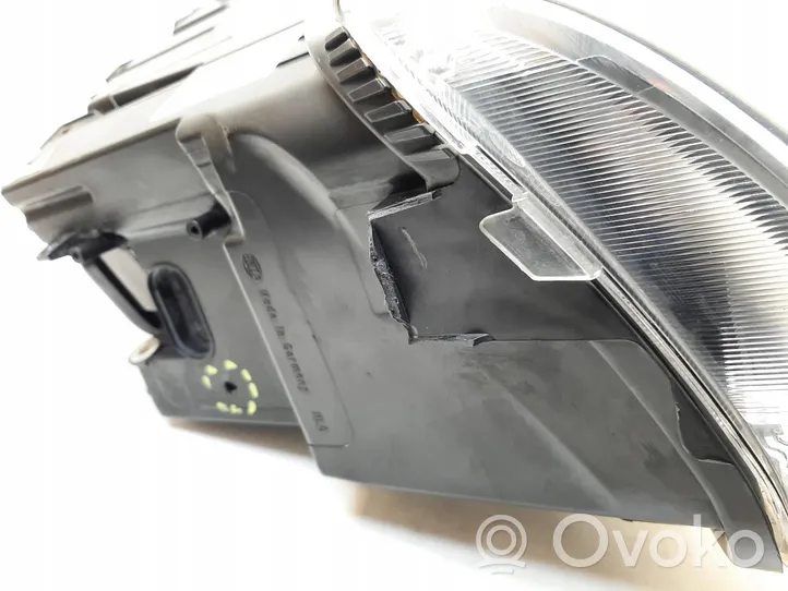 Audi A6 C7 Lampa przednia 4F0941003CP