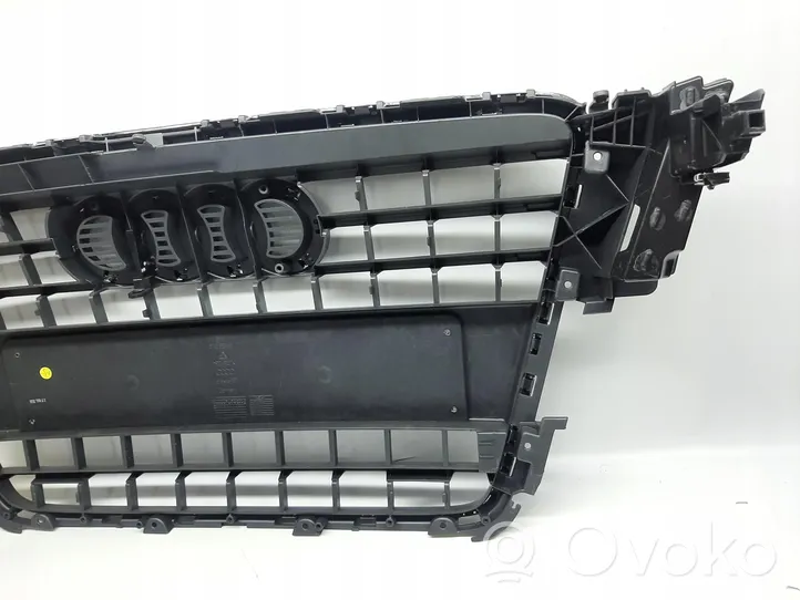 Audi A5 Atrapa chłodnicy / Grill 8T0853651B