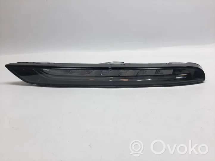 Porsche Macan Indicatore di direzione anteriore 95B941181A