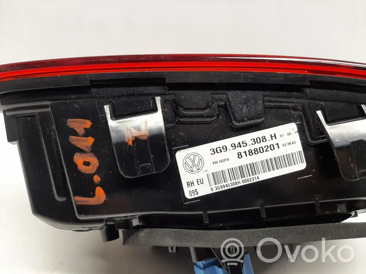 Volkswagen PASSAT B8 Lampy tylnej klapy bagażnika 3G9945308H