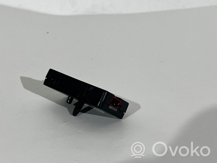 BMW M5 F90 Antenos stiprintuvas 218898