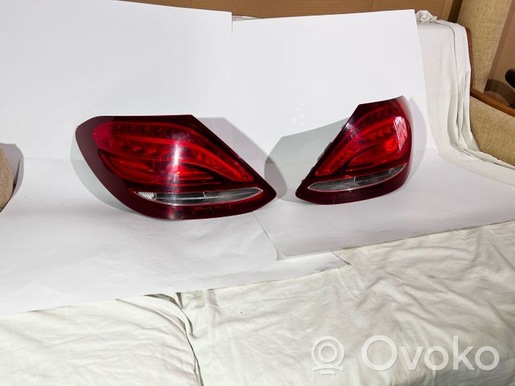 Mercedes-Benz E W213 Lampa tylna A2139061500