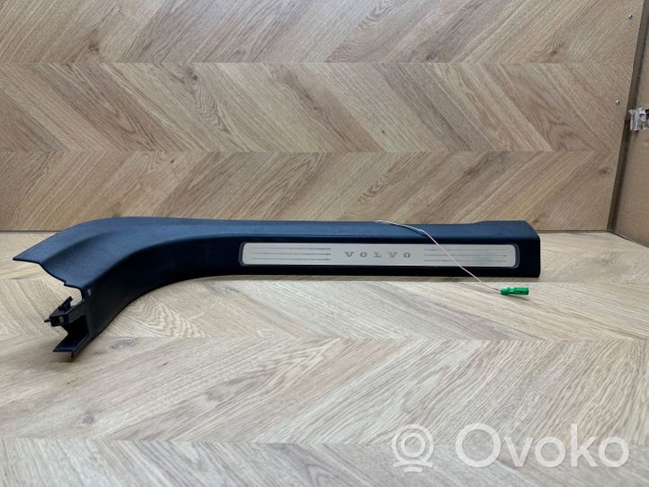 Volvo S90, V90 Priekinio slenksčio apdaila (vidinė) 31377616