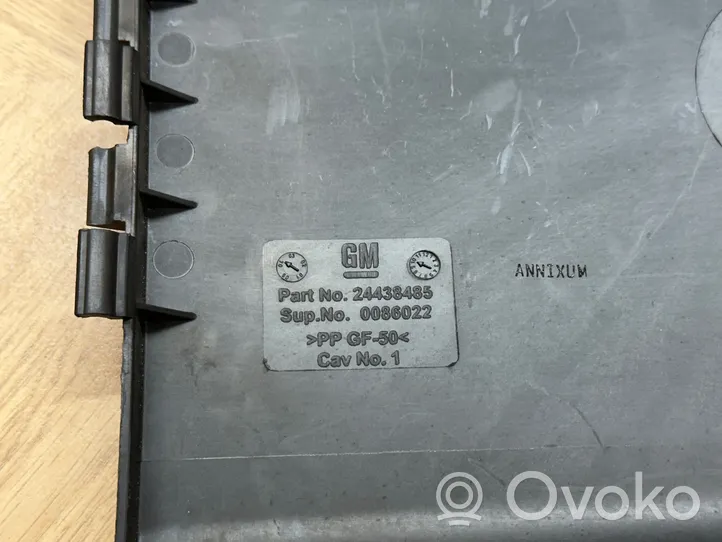 Opel Signum Dolny panel schowka koła zapasowego 24446968