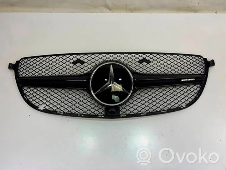 Mercedes-Benz C AMG W205 Grille de calandre avant 