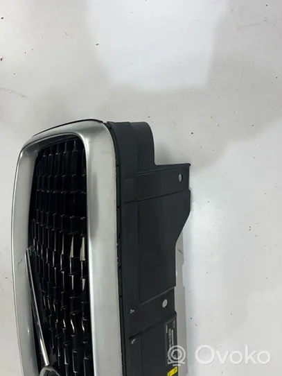 Volvo XC60 Griglia superiore del radiatore paraurti anteriore 31457464