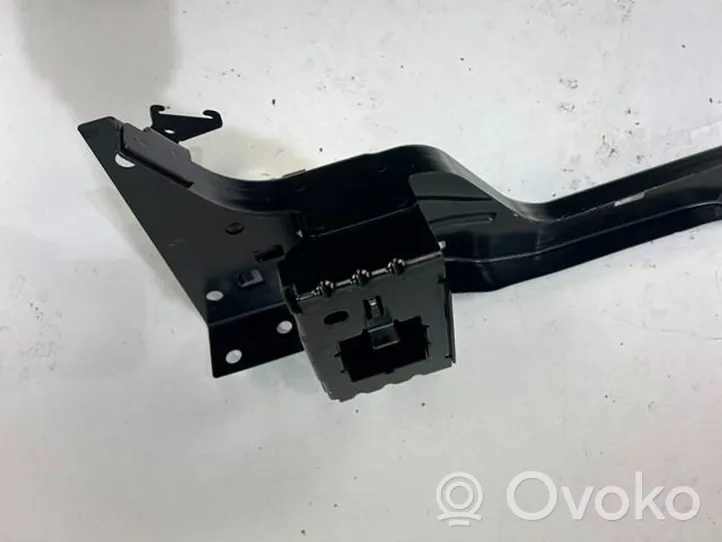 Volvo XC40 Traversa di supporto paraurti anteriore 