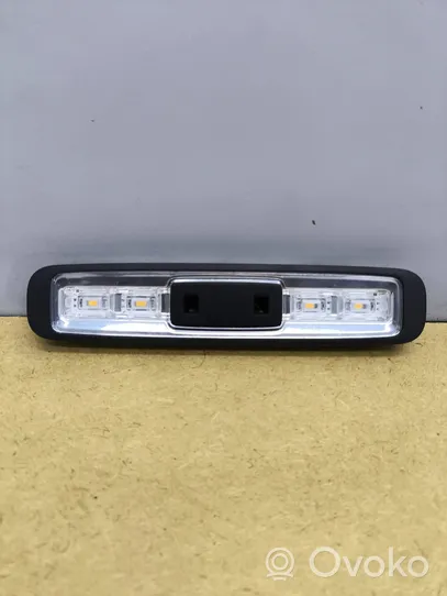 Mercedes-Benz C W205 Lampka podsufitki tylna A2389065100