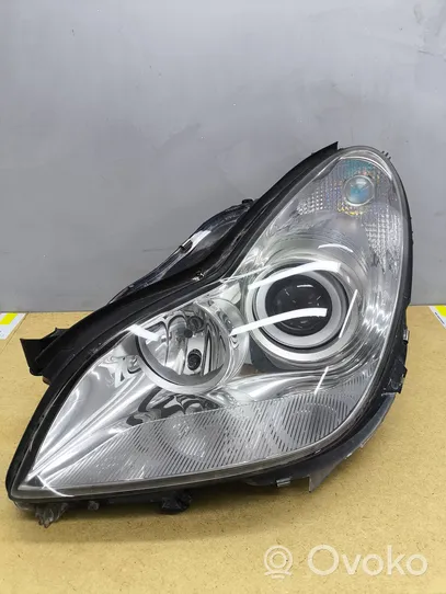 Mercedes-Benz CLS C219 Lampa przednia A2198200161