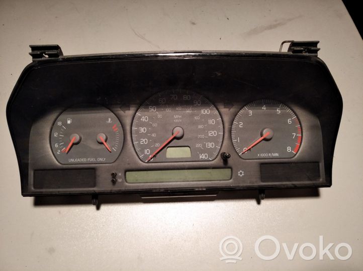 Volvo S70  V70  V70 XC Licznik / Prędkościomierz 9168144