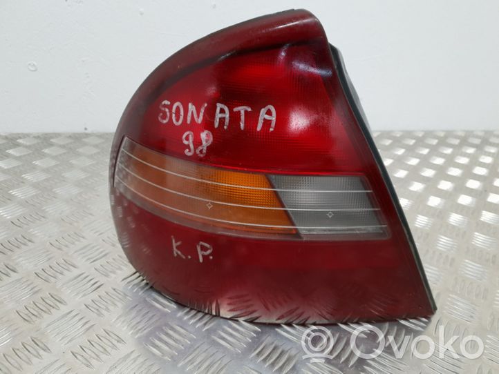 Hyundai Sonata Lampa tylna 92401345