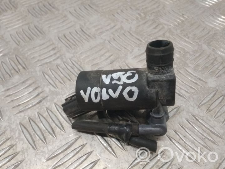 Volvo V50 Tuulilasi tuulilasinpesimen pumppu 1S7117K624FC