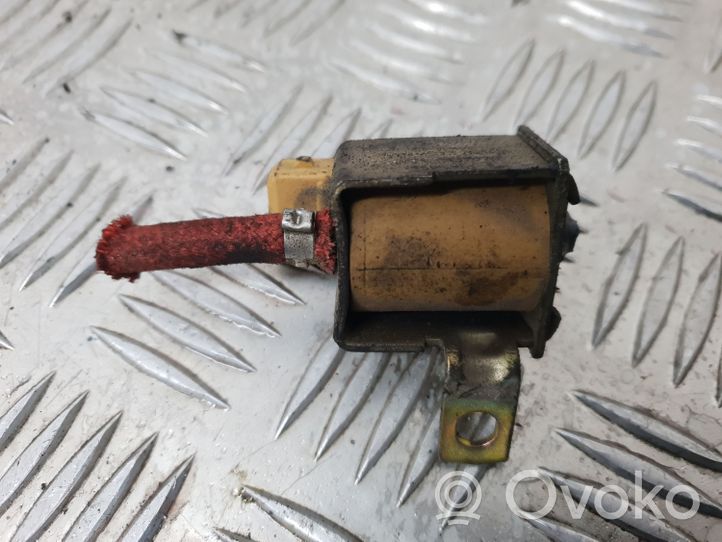 Audi 80 90 S2 B4 Turbo solenoid valve 028906283B