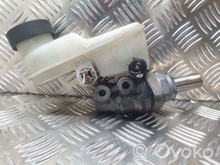 Toyota Yaris Brake fluid reservoir 