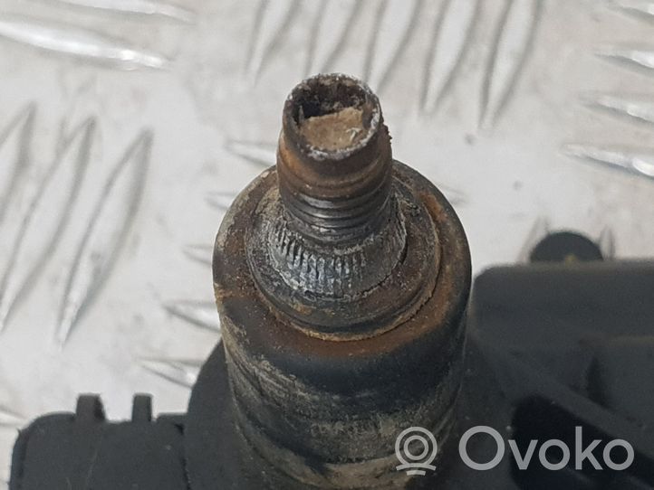 Skoda Octavia Mk1 (1U) Moteur d'essuie-glace arrière 1U9955711