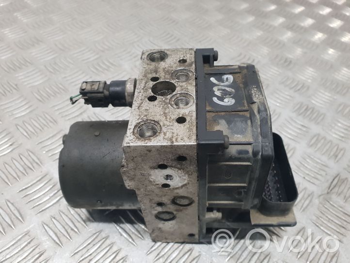 Ford Mondeo Mk III ABS-pumppu 0130108078