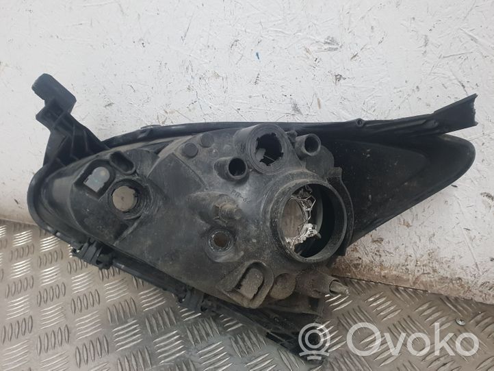 Toyota Aygo AB10 Lampa przednia 89033080